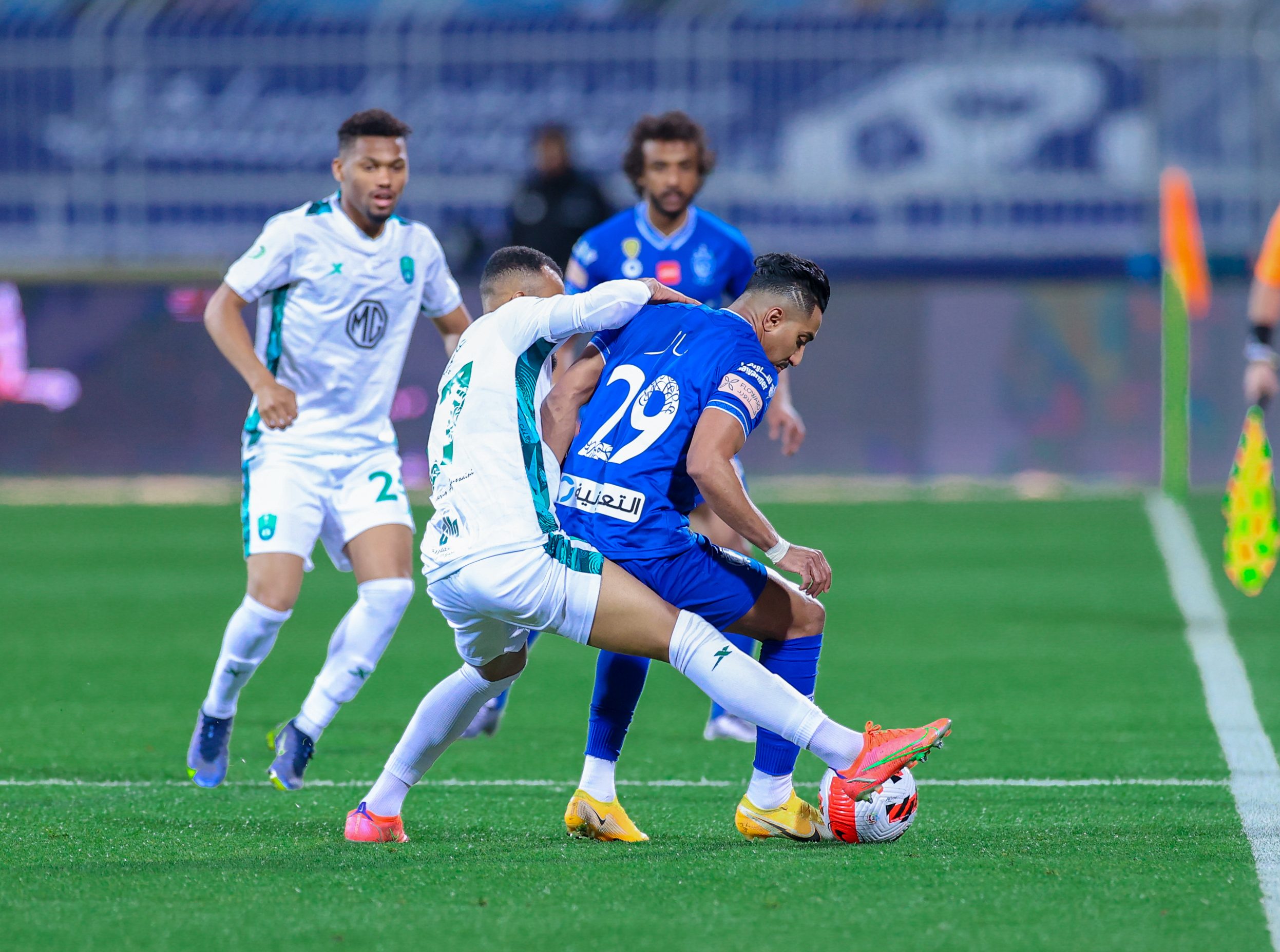 الهلال يتفوق على الأهلي برباعية 1 الهلال يتفوق على الأهلي برباعية