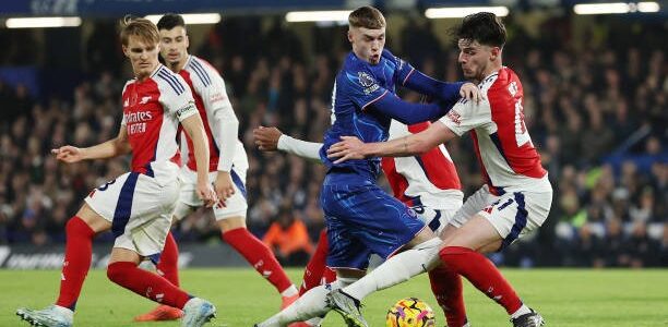 صراع إنجليزي للتعاقد مع لاعب برشلونة
